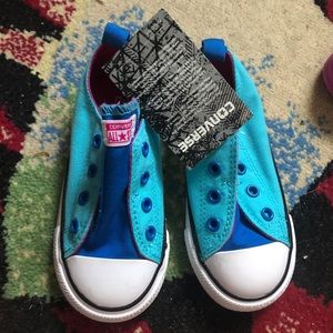 Kids sneakers new never used